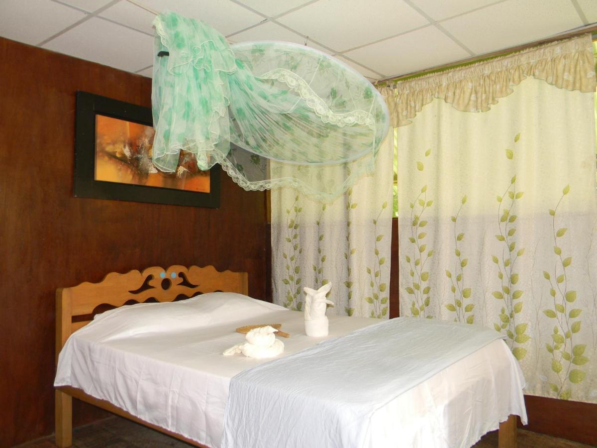 Jacamar Lodge Expeditions Икитос Экстерьер фото